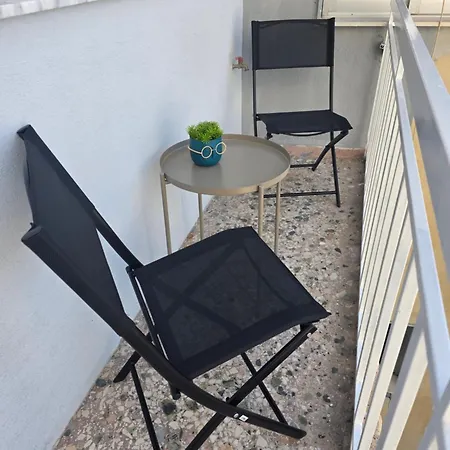 شقة La Petite Maison كافالا